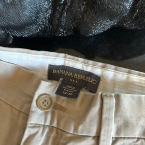 Banana republic khakis 32, 30
